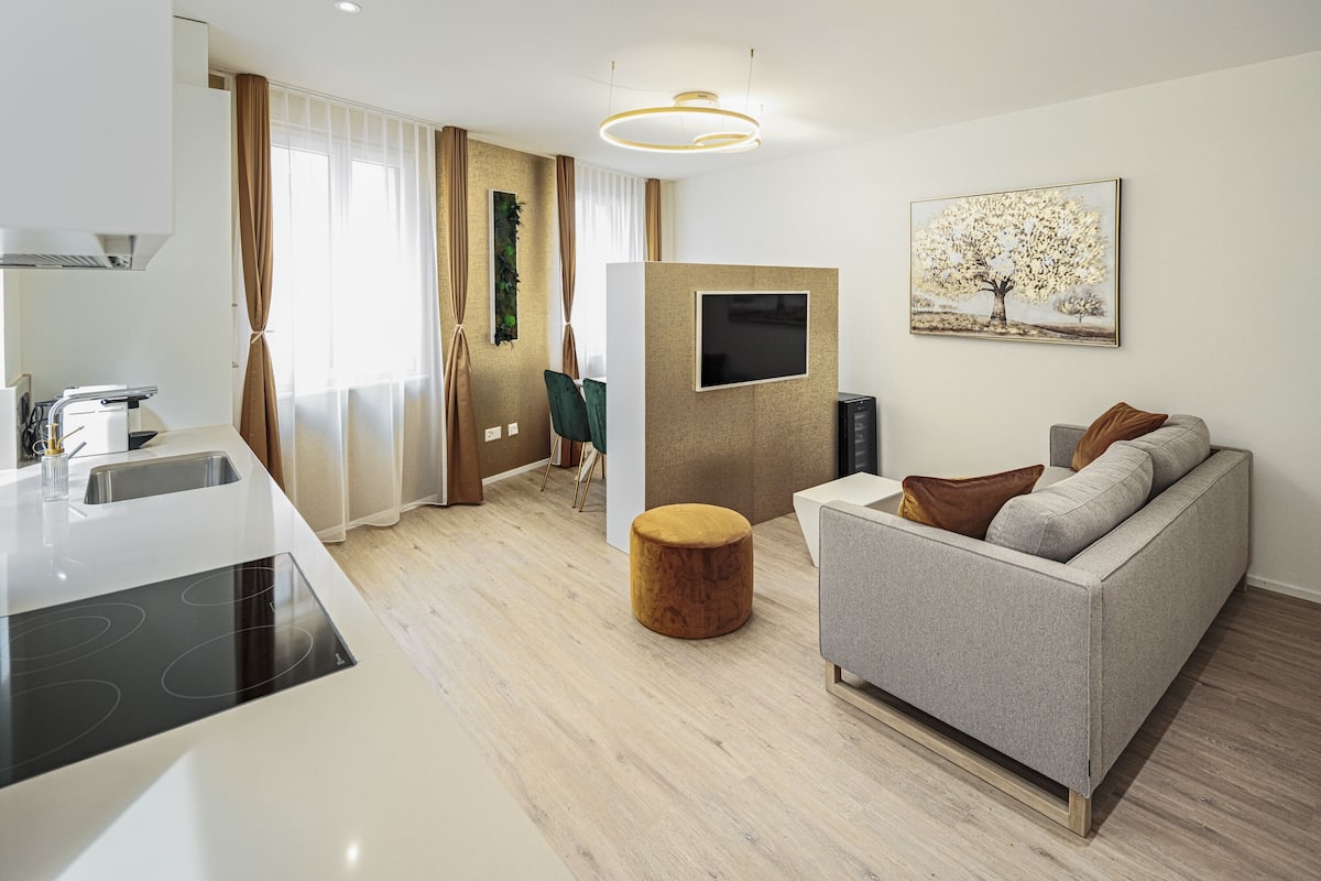 1 bedroom, premium bedding, down duvets, pillow-top beds