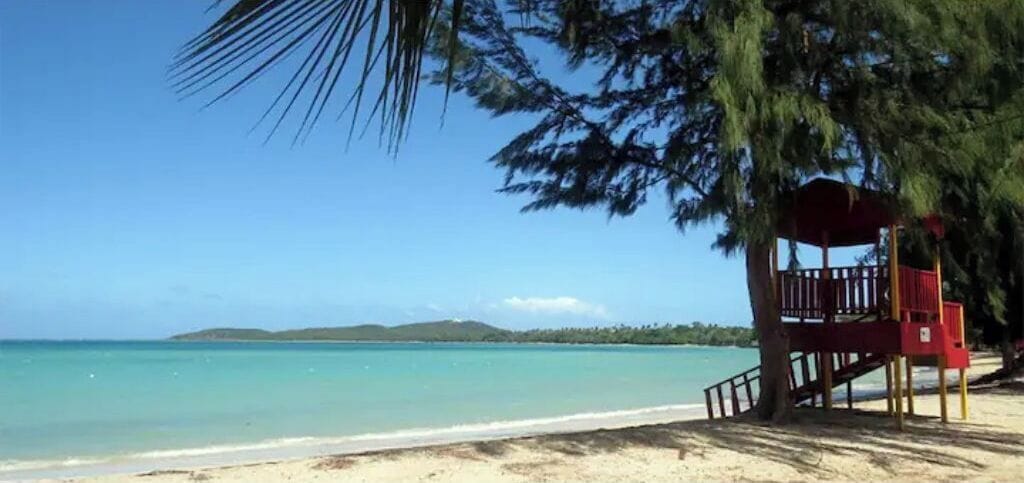 Sun loungers, beach towels