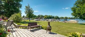Driftwood, Cozy Waterfront Cottage, Separate Unit 