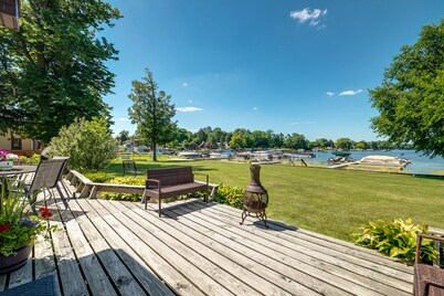 Driftwood, Cozy Waterfront Cottage, Separate Unit