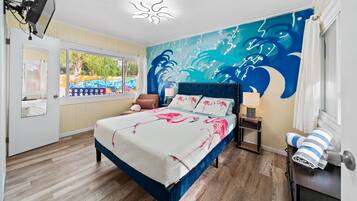 4 bedrooms, iron/ironing board, WiFi, bed sheets