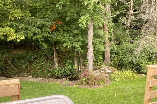 Tina de hidromasaje al aire libre