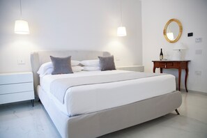Egyptian cotton sheets, premium bedding, down comforters, in-room safe - Tenuta Tropeano (Ricadi)