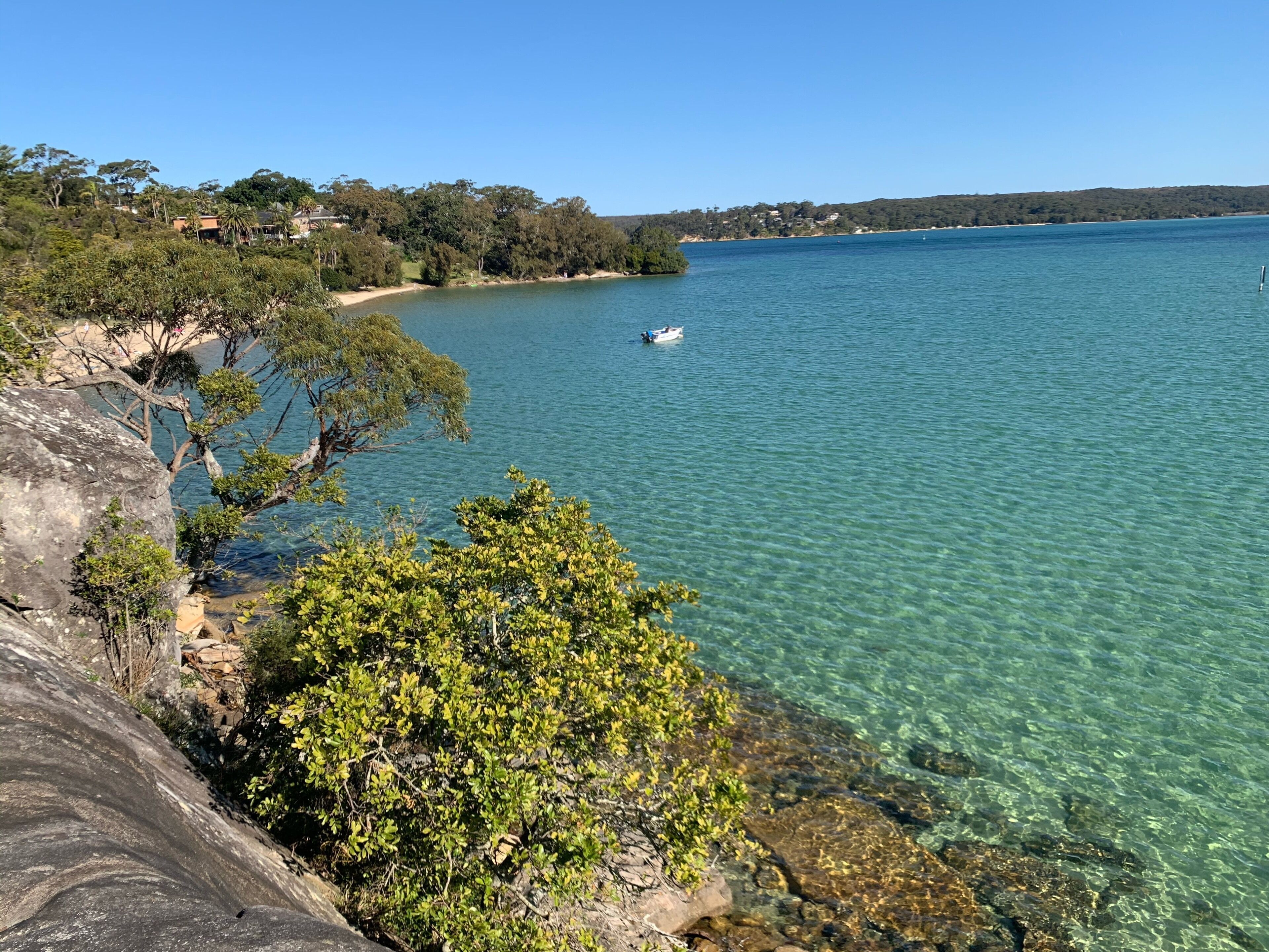 Seaview apartment directly across from the beach — image 18