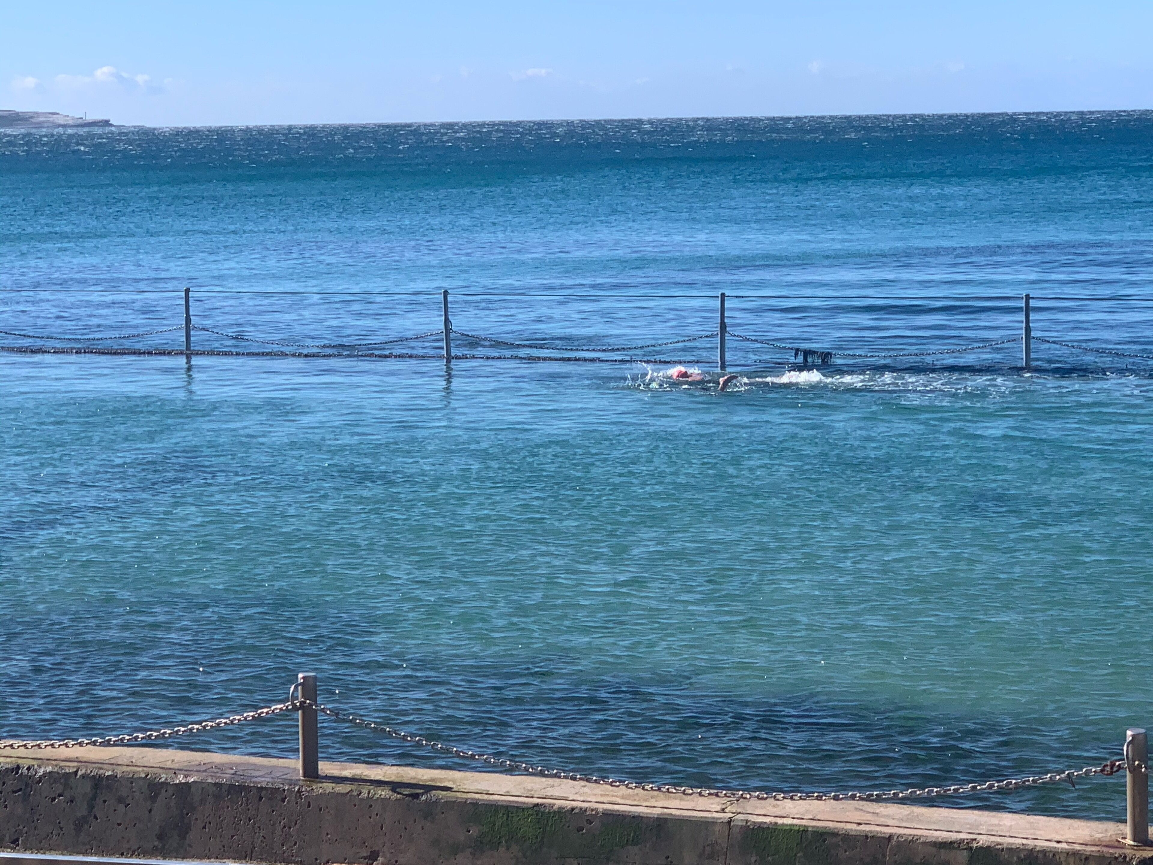 Seaview apartment directly across from the beach — image 21
