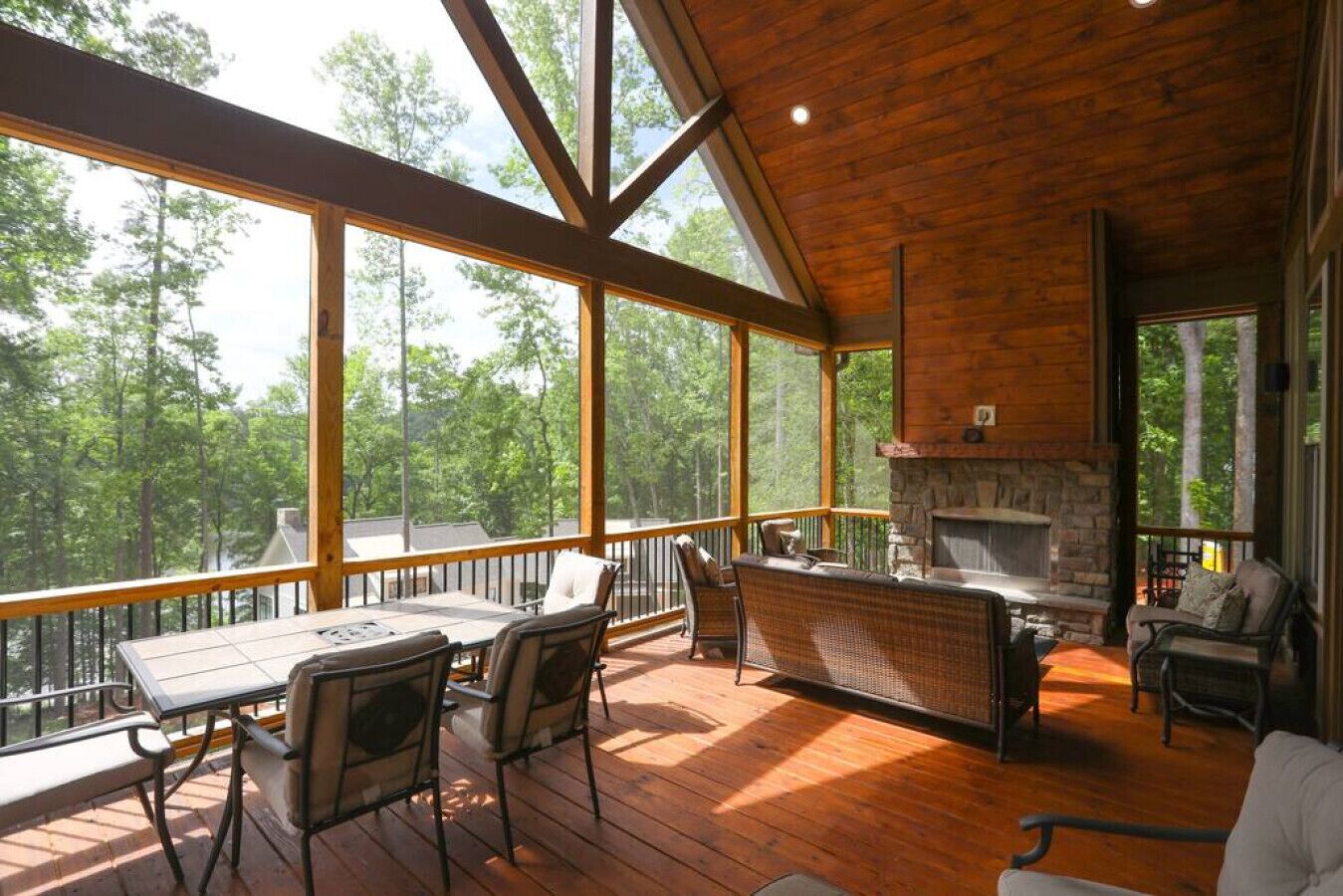 Harbor Point Lake Home