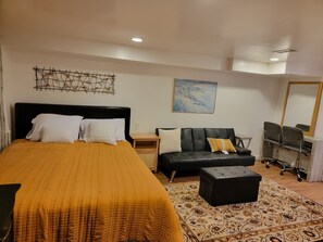 2 bedrooms, desk, iron/ironing board, free WiFi - Great Delray, Alexandria, One bed, bath, kitchen NOT share, big backyard, metro, (Alexandria)