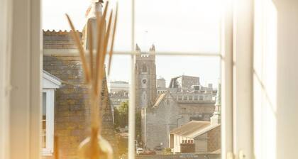 Luxury for 2024, Central Plymouth Home for 10