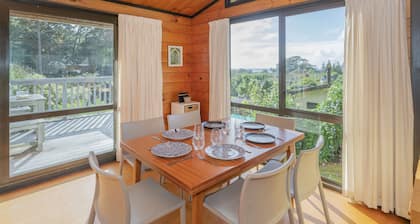 Beach Lovers Bach - Hahei Holiday Home