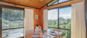 Beach Lovers Bach - Hahei Holiday Home