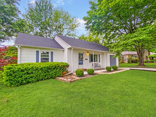 The Aviary Cottage:  Bunkbed, Near Playground, Swing, Full Fence, Central to all
