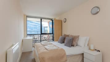 1 bedroom, iron/ironing board, Internet, bed sheets