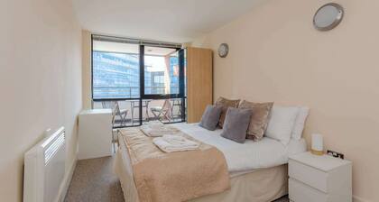Fantastically Located 1BD Flat in Central London