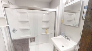 Hårtørrer, håndklæder