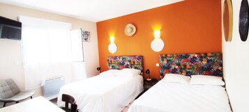 Chambre Quadruple Classique | Wi-Fi gratuit, draps fournis