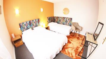 Chambre triple classique | Accès au Wi-Fi (inclus), literie fournie