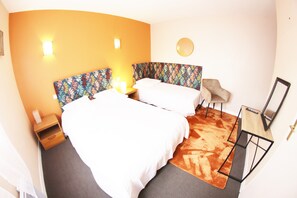 Klassieke driepersoonskamer | Gratis wifi, beddengoed