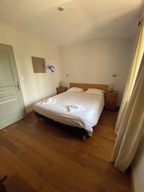 4 habitaciones, internet y ropa de cama 