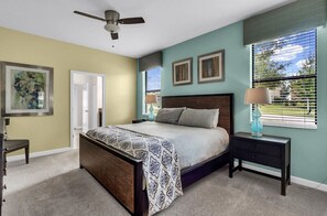 8 bedrooms, iron/ironing board, travel cot, free WiFi - 15 minutes to Disney/ 5 minutes to clubhouse (Davenport)