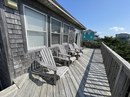 Swinkels is a spacious 3 bedroom, 1.5 bath home that is a true jewel!