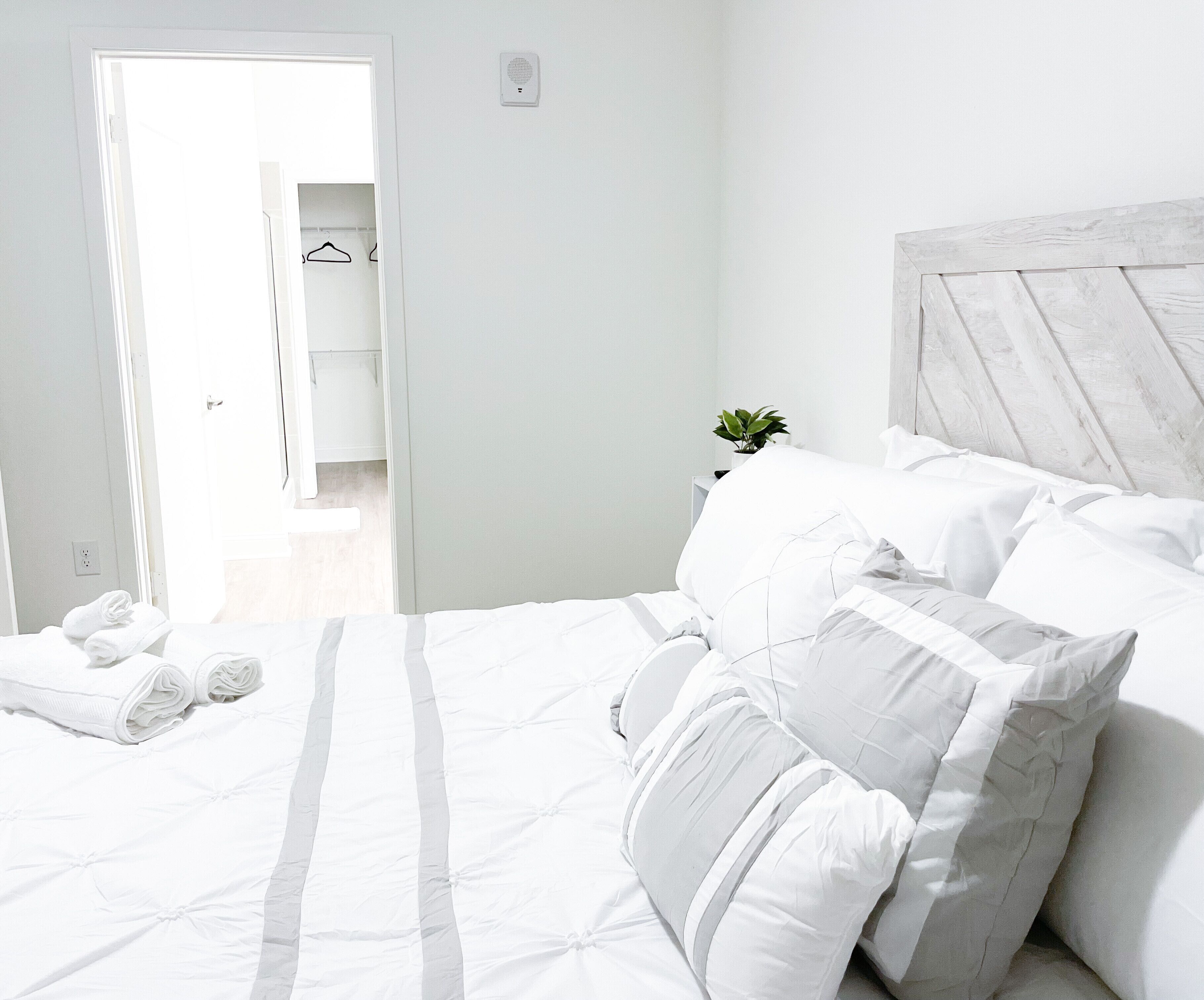 2 bedrooms, desk, iron/ironing board, free WiFi