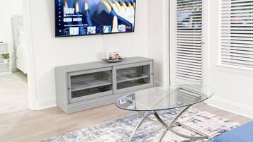 Smart TV, computer monitors