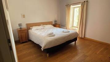 4 chambres, accĂšs Internet, draps fournis