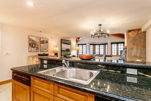 Interior - Ski In/Out at Gondola One Vail Slopeside Lodge 401 (Vail)