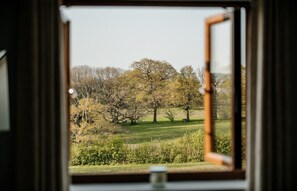 Interior - Beautiful 2-bed cottage, amazing views / sleeps 6 (Cleobury Mortimer)