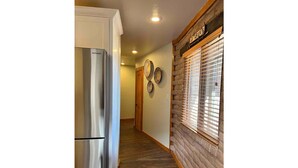 Interior - Country Club Mountain Escape Cabin,Ski, Hike, Golf (Ruidoso)