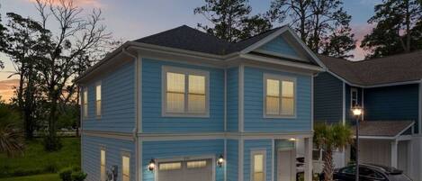 المنشأة من الخارج