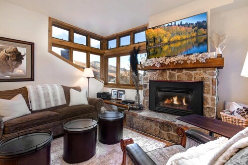 Beautiful Air 3 Bedrooms POA-504B by KBM