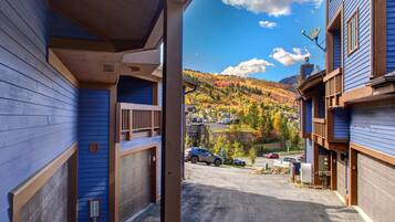 Studio (3 Bedrooms) | Exterior