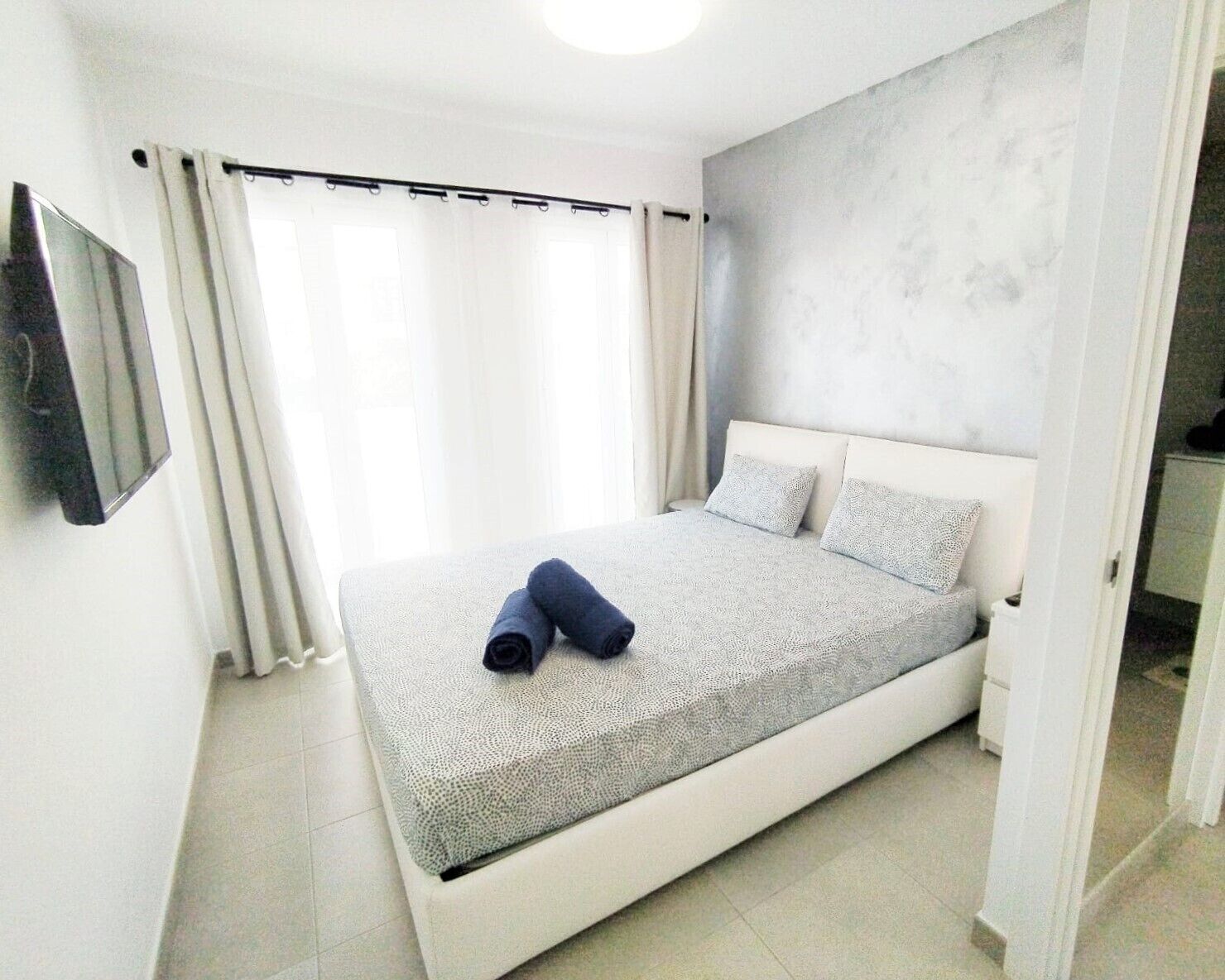 1 dormitorio, caja fuerte, tabla de planchar con plancha y wifi gratis