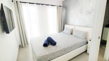 1 dormitorio, caja fuerte, tabla de planchar con plancha y wifi gratis