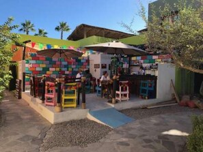 Casa, 2 habitaciones | Restaurante al aire libre