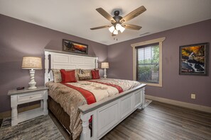 House, Multiple Beds, Hot Tub