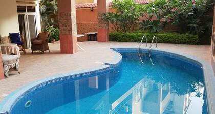 Hidden Gem 2BR with pool access