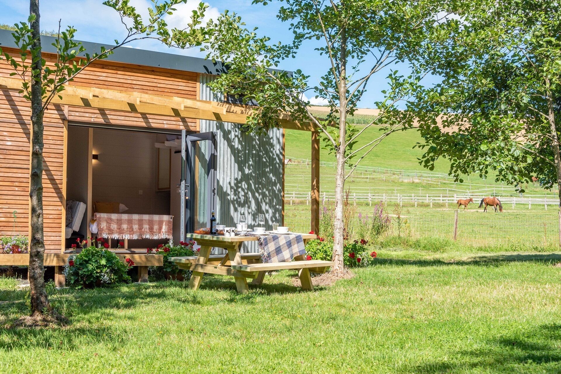 Panoramic Cabin, Ensuite, Courtyard View | Exterior