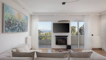 Smart TV, DVD player