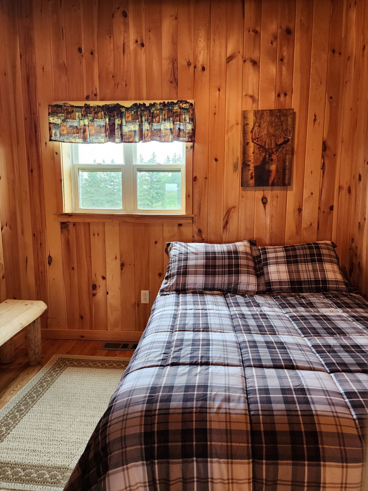 5 bedrooms, iron/ironing board, free WiFi, bed sheets