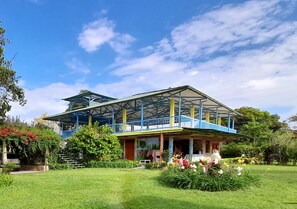 Front of property - Brugmansia Country Hotel (Montenegro)