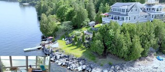 Loza house screened-in porch unit lakefront pets