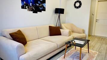 Standard Apartment | 1 bedroom, desk, free WiFi, bed sheets