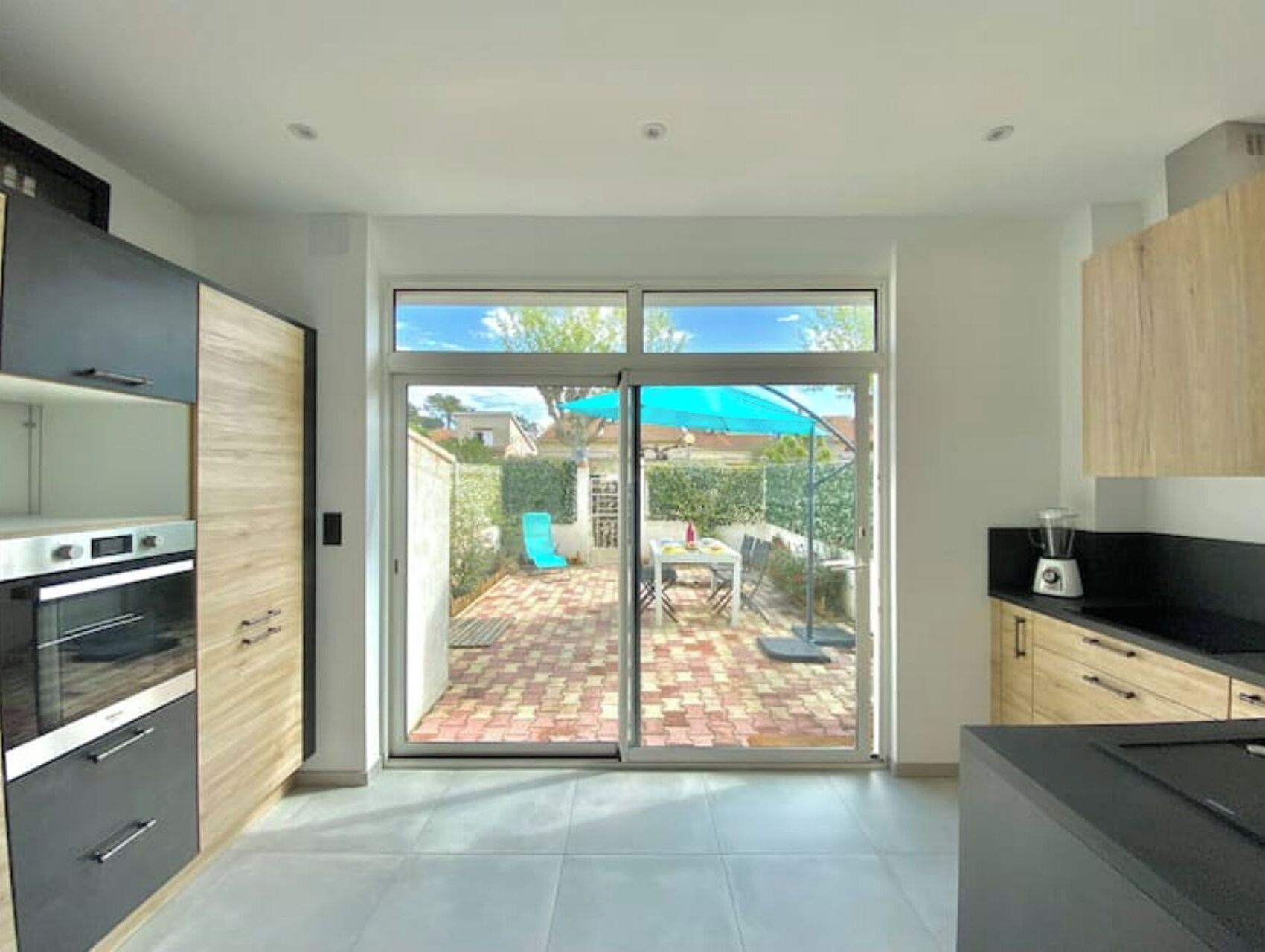 冰箱、微波炉、烤箱、炉灶