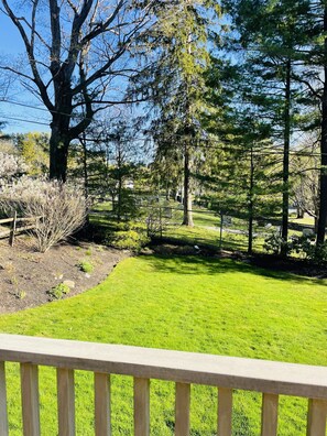 Property grounds - Perfect location in the heart of downtown Lenox (Lenox)