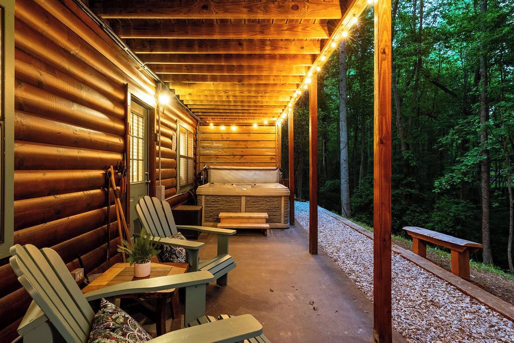 Woodland Dreams - Hot Tub, Game Room and Creek Access