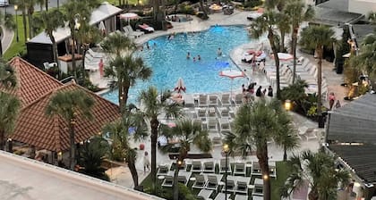 Sun Kissed @ San Luis Resort w/ Pool-Hot Tub