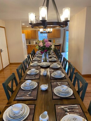 Dining - WOODLAND MOUNTAIN THANKSGIVING, CHRISTMAS, HOLIDAY GETAWAY (Albrightsville)
