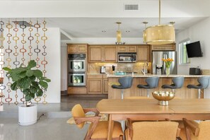 Fridge, microwave, oven, stovetop - Lush & Tranquil 3BR Palm Springs Oasis Pool & Spa (Palm Springs)